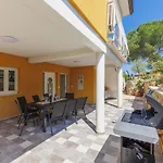 Vakantiehuis Kosic By Interhome *