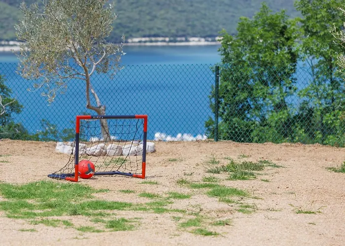 Сasa de vacaciones Kosic By Interhome Trget