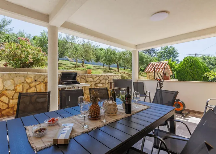 Сasa de vacaciones Kosic By Interhome *