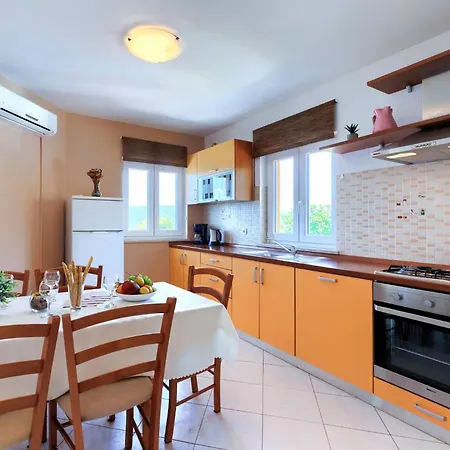 Kosic By Interhome *