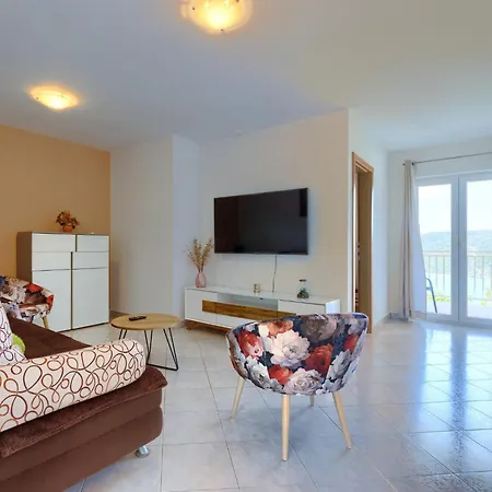 Kosic By Interhome * Trget